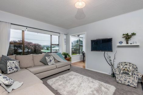 Photo of property in 10 Beazley Avenue, Paparangi, Wellington, 6037