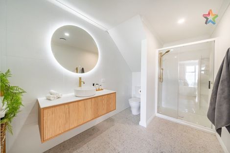 Photo of property in 44 Cambridge Terrace, Waiwhetu, Lower Hutt, 5010