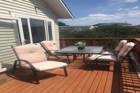 Photo of property in 35 Coates Street, Tawa, Wellington, 5028