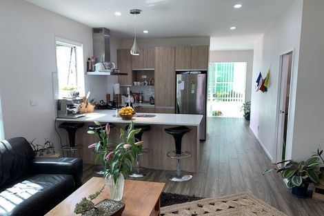 Photo of property in 4a Sherwood Avenue, Te Atatu South, Auckland, 0610