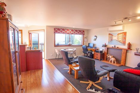 Photo of property in 6 Battiscombe Terrace, Waitara, 4320