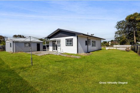 Photo of property in 35 Gladstone Street, Hawera, 4610