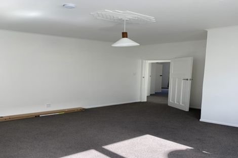 Photo of property in 200 Queens Drive, Lyall Bay, Wellington, 6022