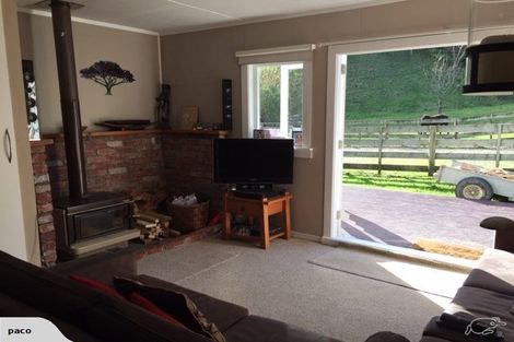 Photo of property in 652 Makara Road, Makara, Karori, 6972