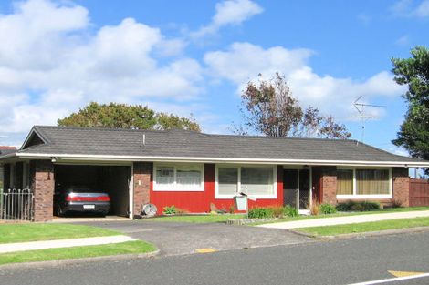 Photo of property in 2 Mccrystal Avenue, Bucklands Beach, Auckland, 2012