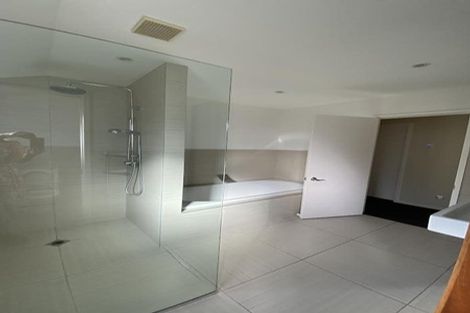 Photo of property in 66 Tauhinu Road, Greenhithe, Auckland, 0632