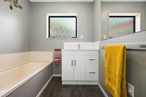 Photo of property in 37 Radiata Street, Fairview Downs, Hamilton, 3214