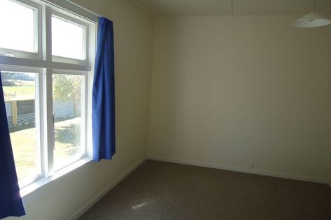 Photo of property in 27 Kennards Road, Waimate, 7978