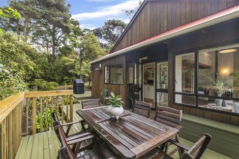 Photo of property in 2 Menear Lane, Hillcrest, Auckland, 0627
