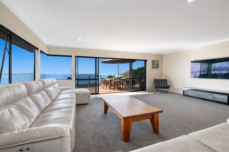 Photo of property in 108 Vipond Road, Stanmore Bay, Whangaparaoa, 0932
