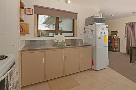 Photo of property in 6 Kirrie Avenue, Te Atatu South, Auckland, 0610