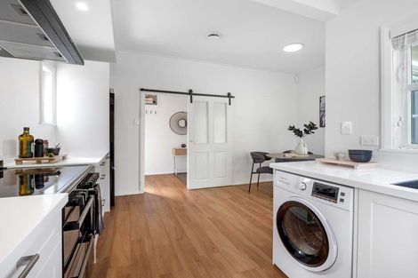 Photo of property in 14 Clapham Place, Whanganui East, Whanganui, 4500