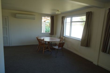 Photo of property in 27 Kennards Road, Waimate, 7978