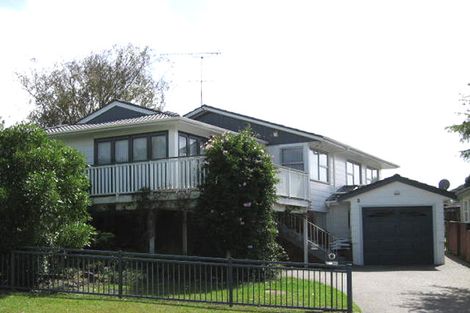 Photo of property in 30 Felgrove Street, Glendene, Auckland, 0602
