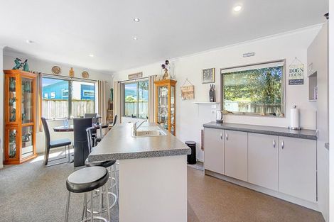 Photo of property in 8 Mako Avenue, Whiritoa, Whangamata, 3691