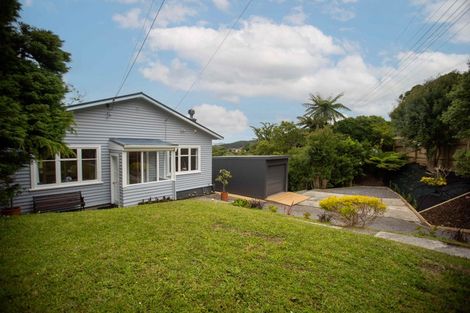 Photo of property in 50 Maungaraki Road, Korokoro, Lower Hutt, 5012