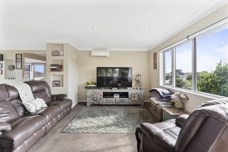 Photo of property in 1/62 Sorrel Crescent, Bucklands Beach, Auckland, 2012