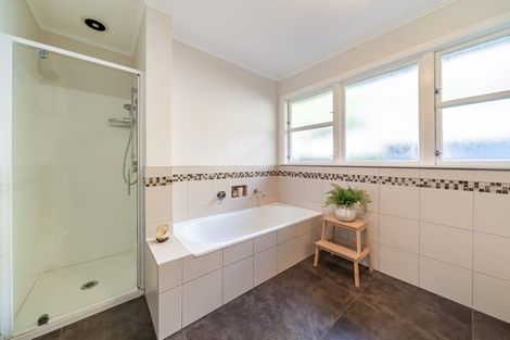 Photo of property in 17a Blue Mountains Road, Silverstream, Upper Hutt, 5019