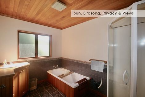 Photo of property in 16 Pine Grove, Tairua, 3508