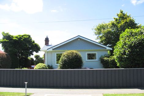 Photo of property in 51 Ford Road, Opawa, Christchurch, 8023