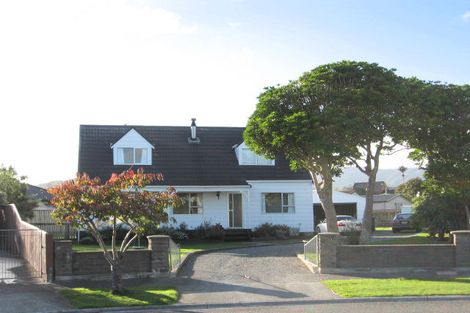 Photo of property in 5 Aratika Crescent, Otaki, 5512