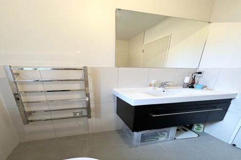 Photo of property in 22 Mulroy Place, Pinehill, Auckland, 0632