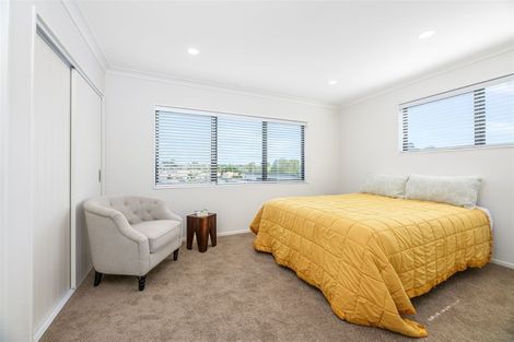 Photo of property in 49a Titirangi Road, New Lynn, Auckland, 0600