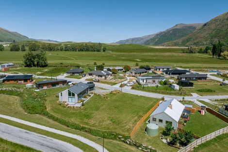 Photo of property in 7 Lakefield Close, Kingston, Athol, 9793