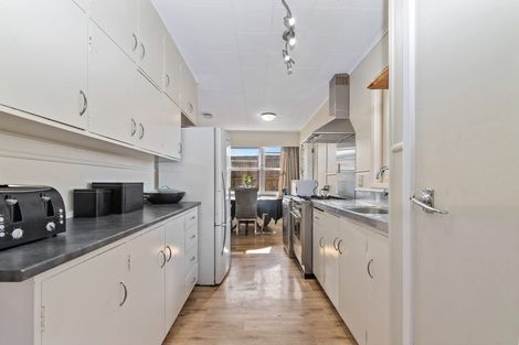 Photo of property in 28 Alison Street, Mangakakahi, Rotorua, 3015