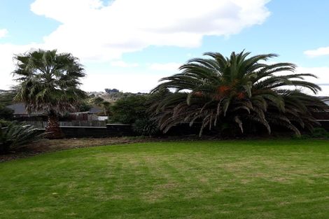 Photo of property in 24 Lynmore Drive, Hillpark, Auckland, 2102