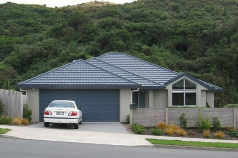 Photo of property in 212 Westchester Drive, Churton Park, Wellington, 6037