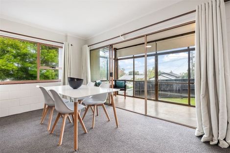 Photo of property in 1/9 Parrs Cross Road, Henderson, Auckland, 0612