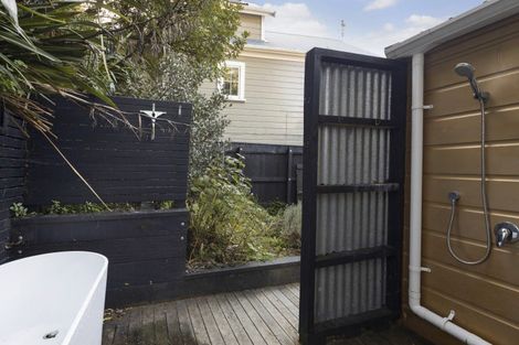 Photo of property in 397 Karaka Bay Road, Karaka Bays, Wellington, 6022