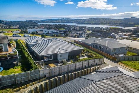 Photo of property in 146 Endeavour Drive, Whitby, Porirua, 5024