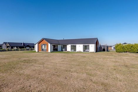 Photo of property in 37 Silver Peaks Drive, West Melton, 7618