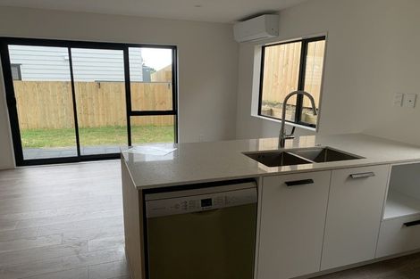 Photo of property in 17c Massine Place, Randwick Park, Auckland, 2105