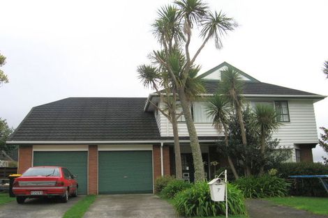 Photo of property in 7 Saint Hildas Glade, Tawa, Wellington, 5028