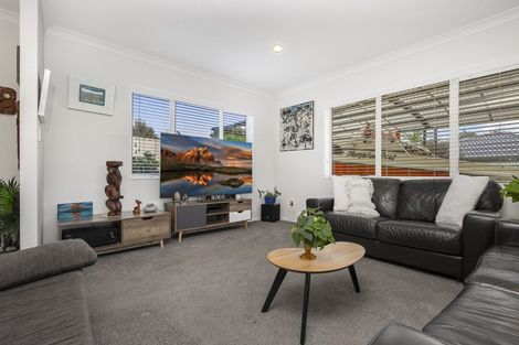Photo of property in 10 Greta Place, Stanmore Bay, Whangaparaoa, 0932