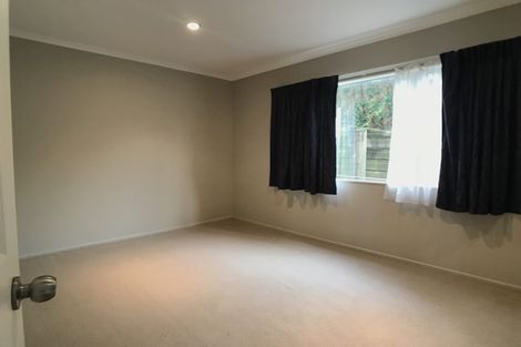 Photo of property in 16 Mcfetridge Place, Hillcrest, Auckland, 0627