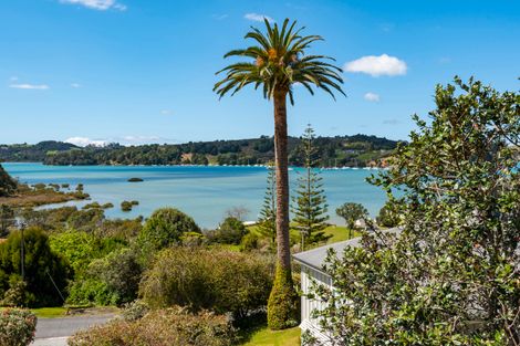 Photo of property in 16 Martin Road, Matakana, 0985