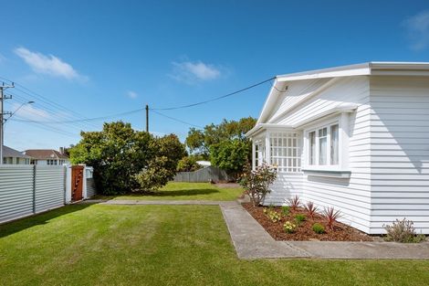 Photo of property in 63 Hutcheson Street, Mayfield, Blenheim, 7201