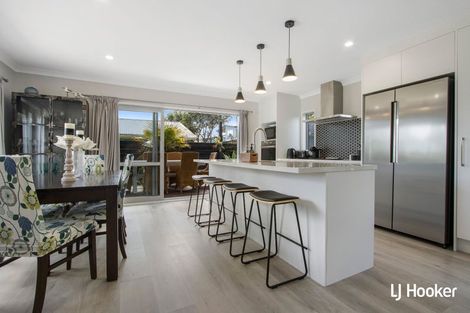 Photo of property in 11a Hillview Road, Waihi Beach, 3611