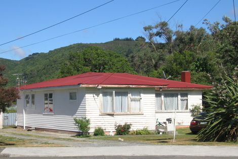 Photo of property in 16 Whangakoko Grove, Birchville, Upper Hutt, 5018