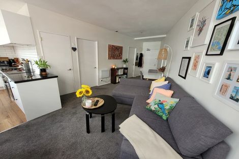 Photo of property in Hume House, 152 The Terrace, Wellington Central, Wellington, 6011
