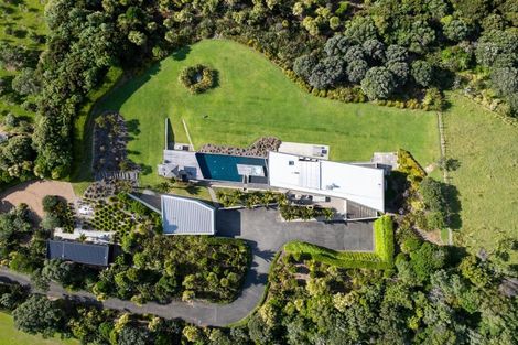 Photo of property in 89 Nick Johnstone Drive, Waiheke Island, 1971