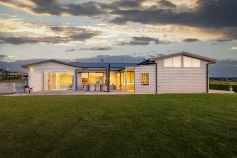 Photo of property in 43 Victory Drive, Wharewaka, Taupo, 3330