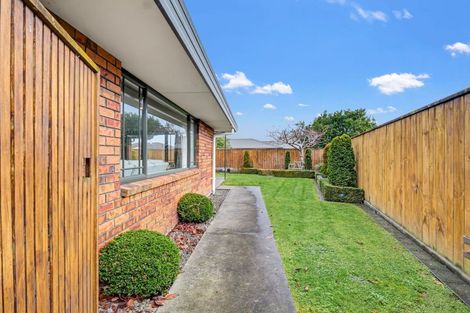 Photo of property in 52 Tennyson Avenue, Kelvin Grove, Palmerston North, 4414