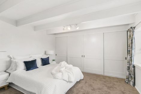 Photo of property in 22 Liffey Crescent, Island Bay, Wellington, 6023