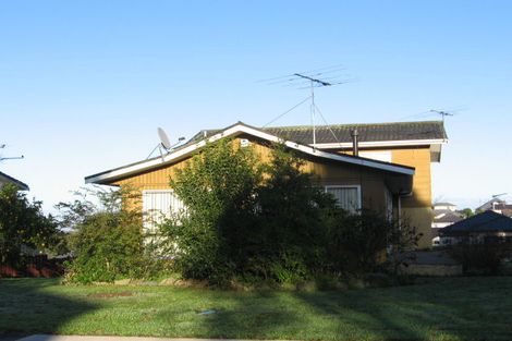 Photo of property in 15 Banksia Place, Goodwood Heights, Auckland, 2105