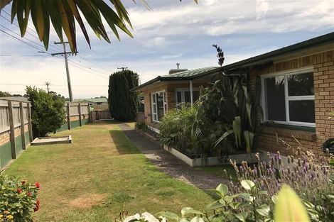 Photo of property in 66 Tarahua Road, Welbourn, New Plymouth, 4310